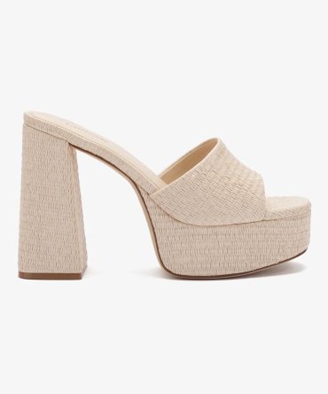 Dolly Mule In Natural Raffia