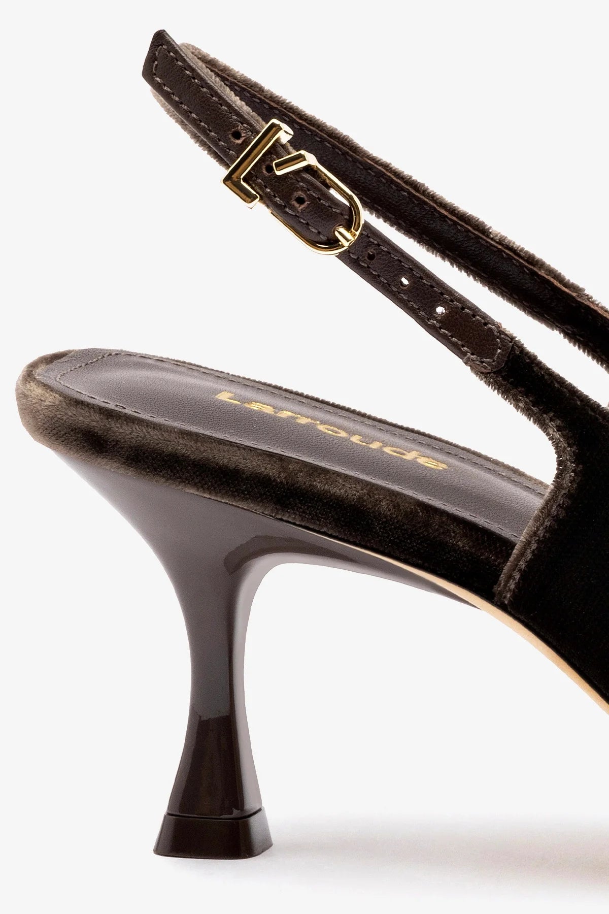 Ines Pump In Expresso Velvet - Image 4