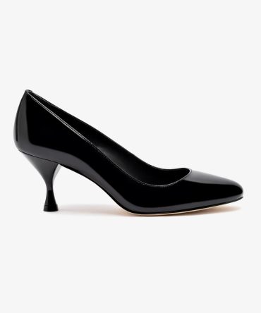 Michelle Lo Pump In Black Patent Leather