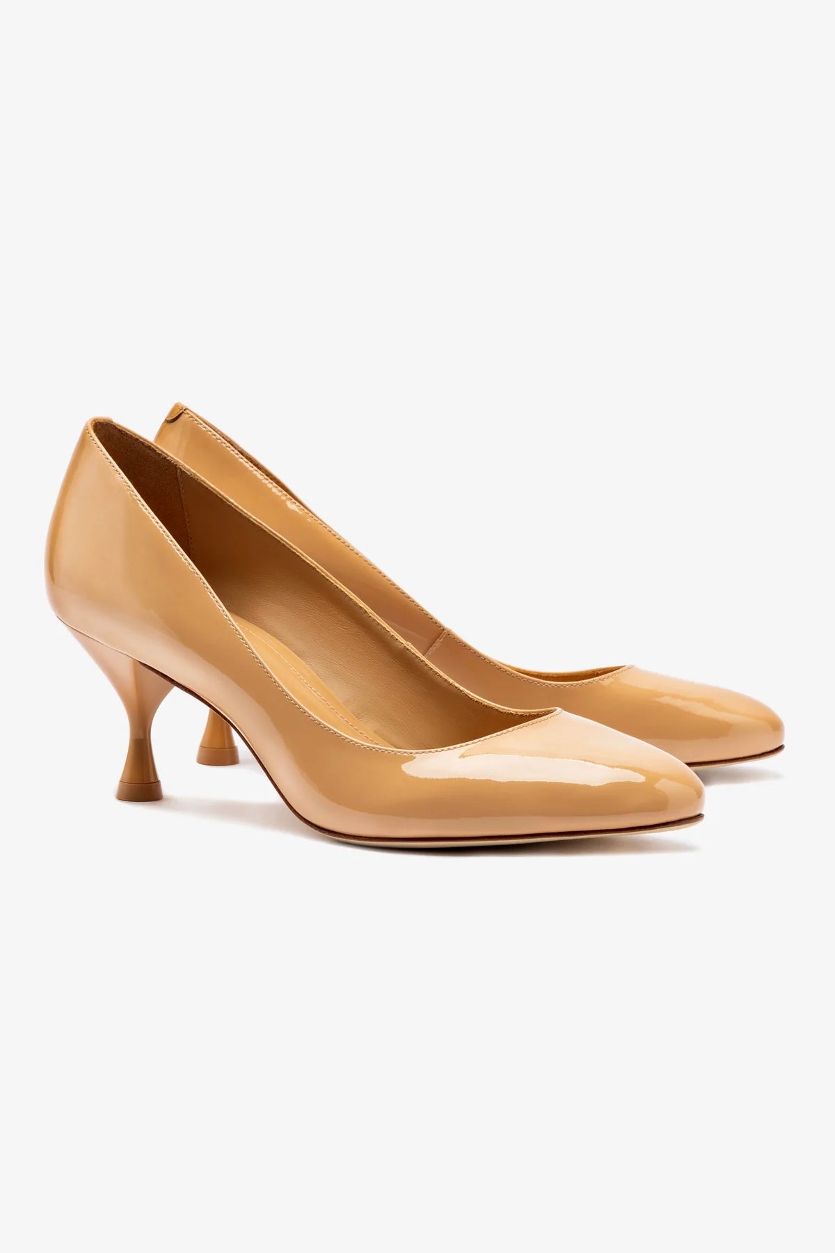 Michelle Lo Pump In Tan Patent Leather - Image 2