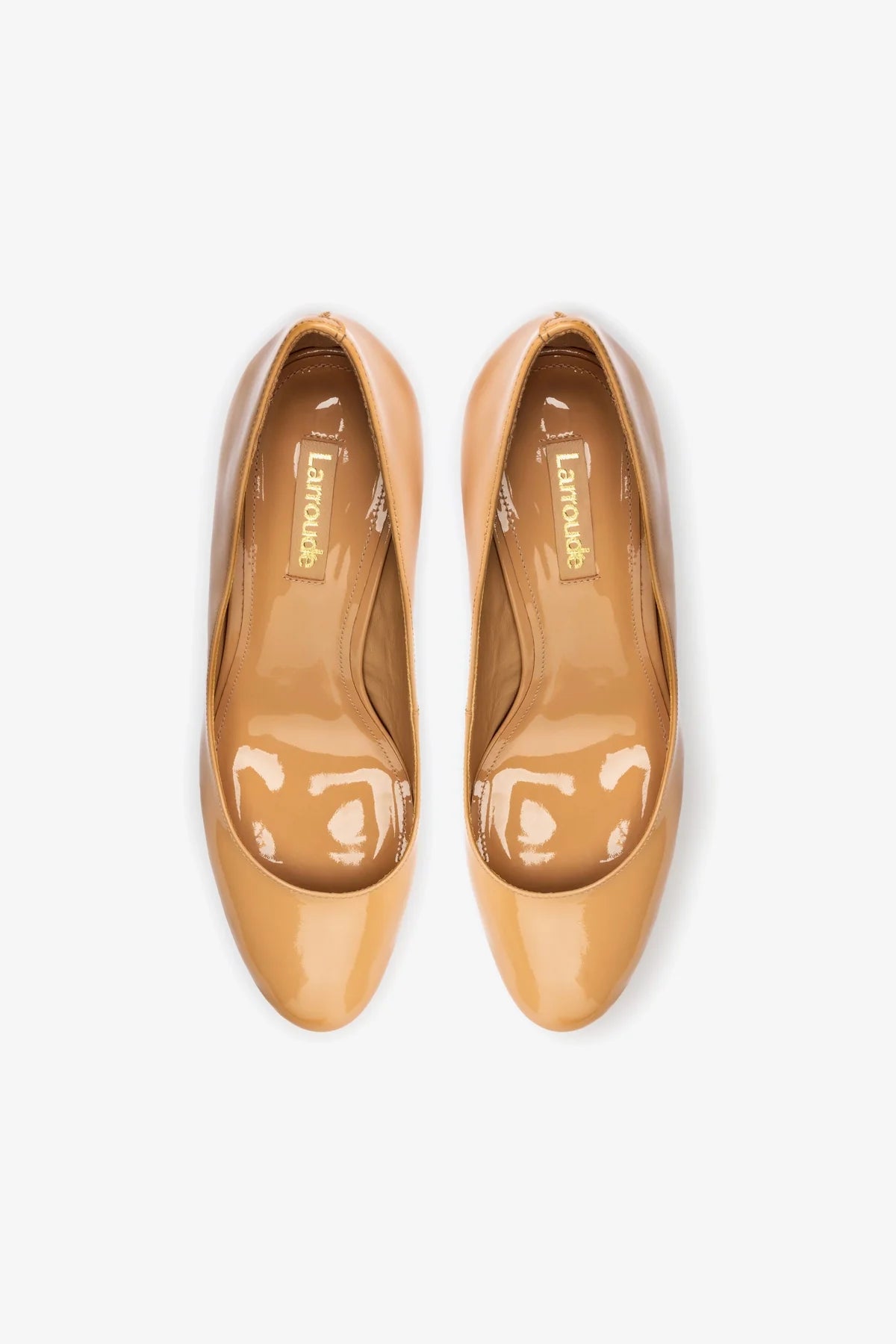 Michelle Lo Pump In Tan Patent Leather - Image 3