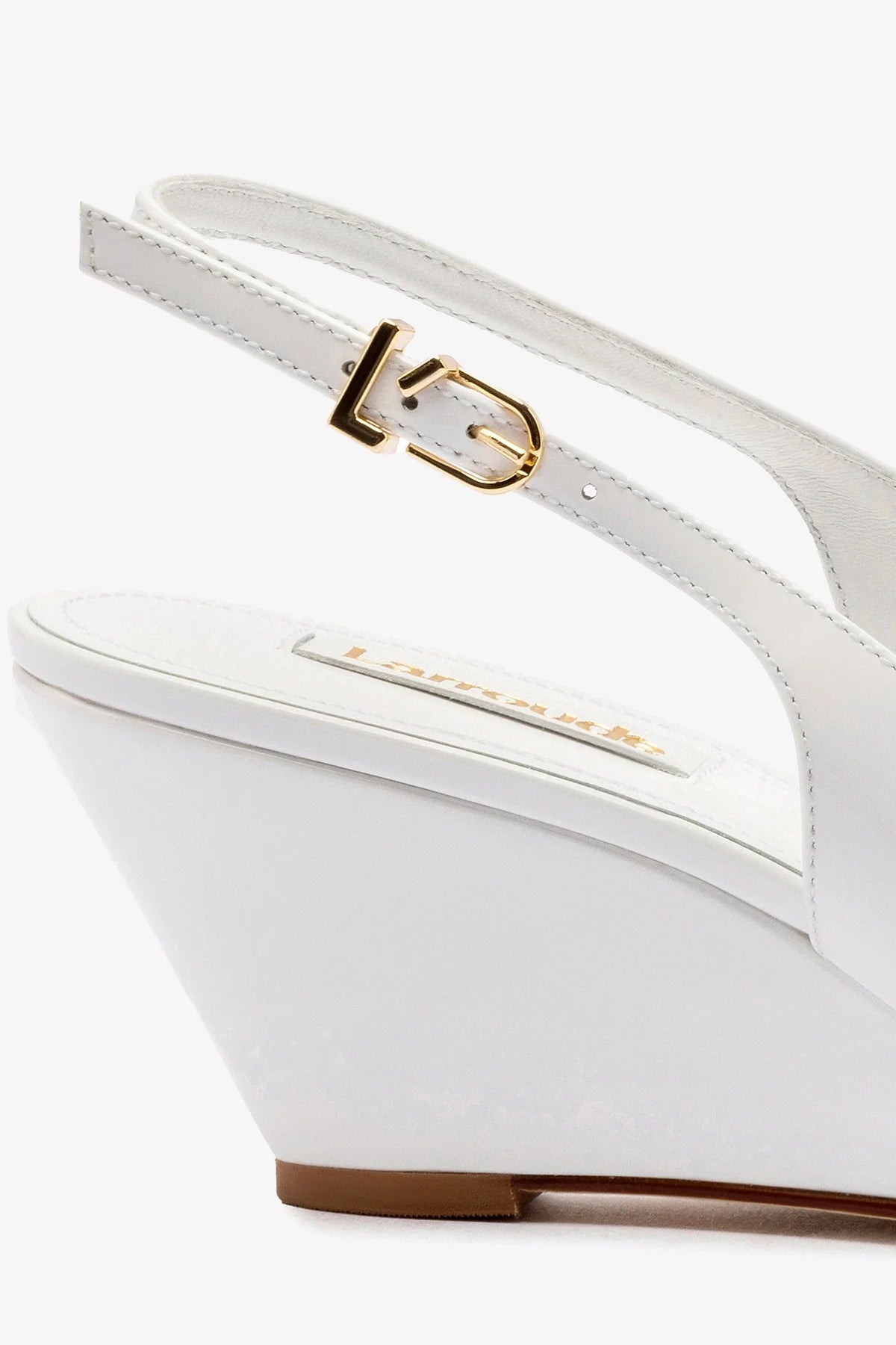 Loulou Pump In White Patent Leather - Image 4